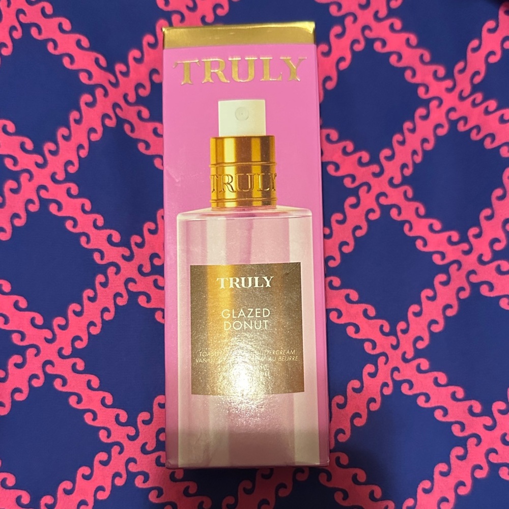 TRULY Glazed Donut Scented Spray in Pink and Gold